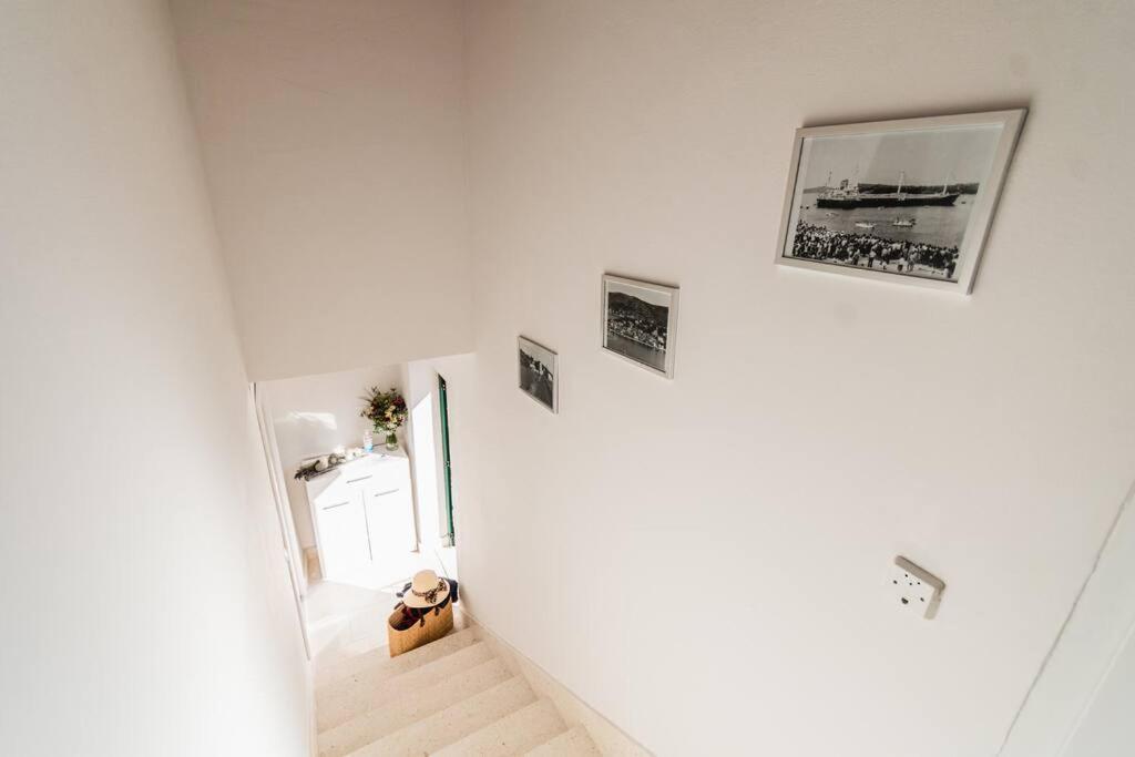 Holiday Home Marina-Renovated House In City Center Рогозница Экстерьер фото